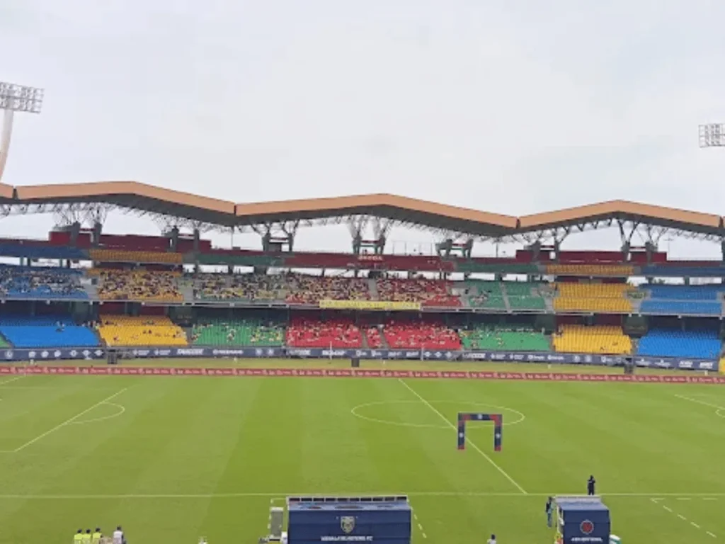 Find stay near jawaharlal Nehru stadium, kochi